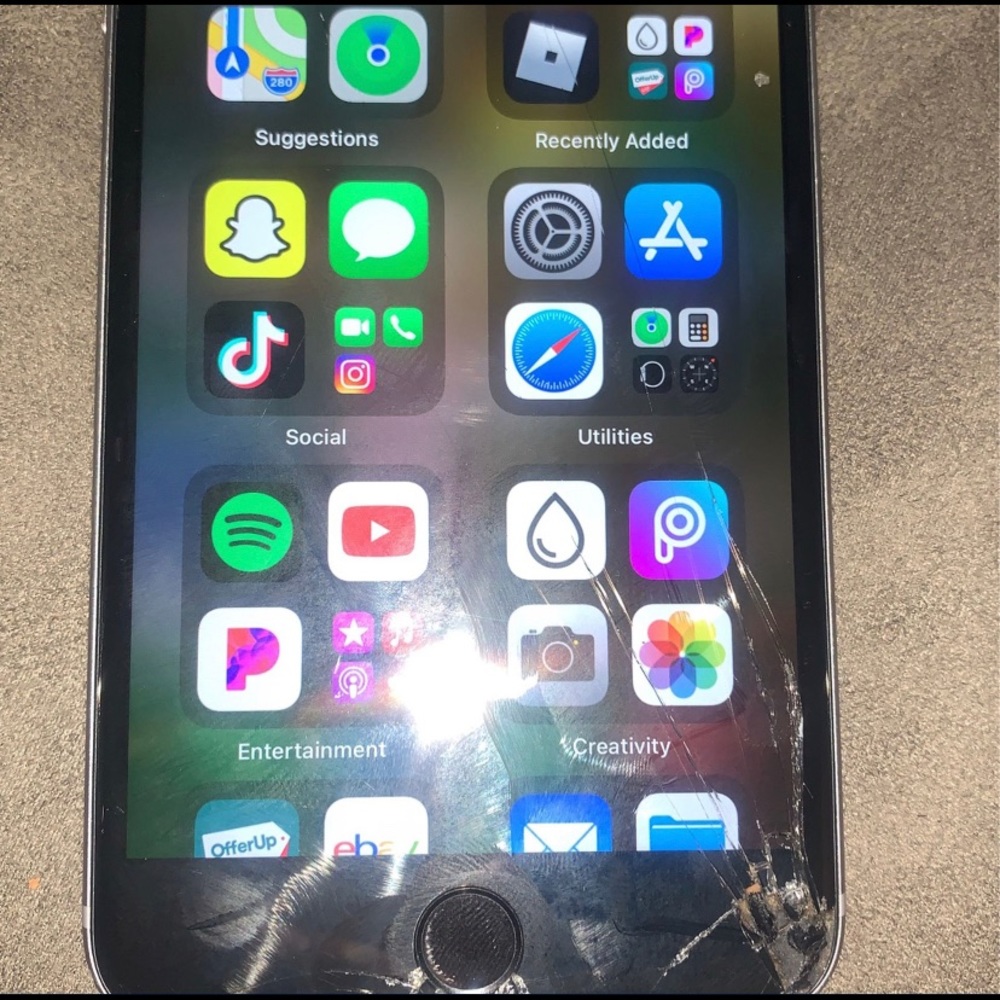 iPhone 6s Plus ,crack works fine